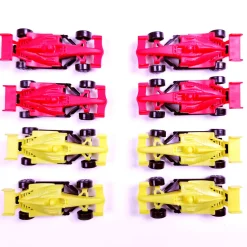 Mini voiture de course rouge et jaune x8
