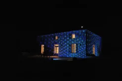 Projecteur LED 10 motifs effet chute de neige animé et fixe